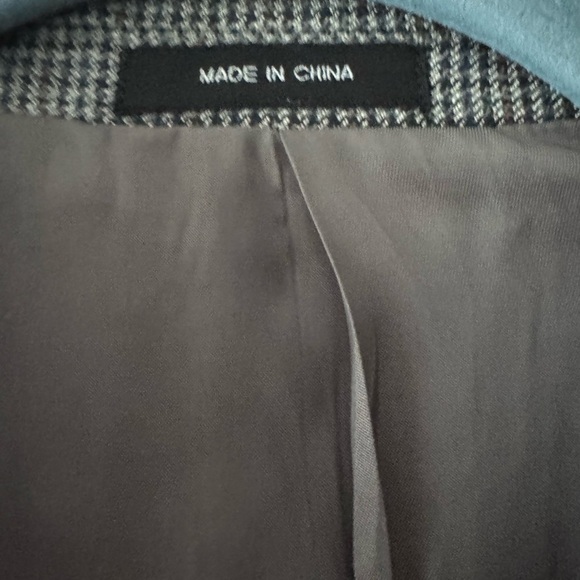 Ralph Lauren Men's Blazer wool/silk blend checkered, 2 button size 44R, formal - Picture 10 of 13